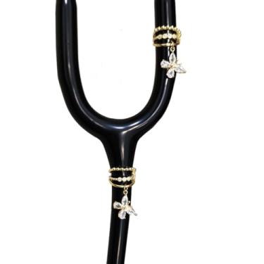 Imagem de Conjunto de pingentes de estetoscópio de strass brilhante para enfermeiras, etiqueta de identificação de estetoscópio de borboleta fofa exclusiva para médico, enfermeira, estudantes, veterinários