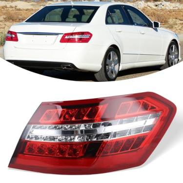 Imagem de YEQSHNG Conjunto de lâmpada tipo EUA compatível com Mercedes Benz 2010-2013 W212 E350 E550 AMG Luz traseira externa lado direito do passageiro 2129060858 MB2805106