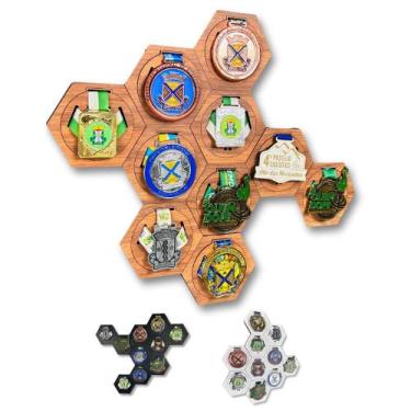 Imagem de Porta Medalhas Hexagonal para suas conquistas Suporte de medalhas para