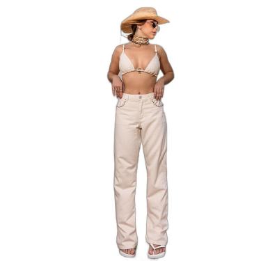Imagem de CALÇA JEANS FEMININA RETA CINTURA ALTA COM APLICAÇÃO 24320-Feminino