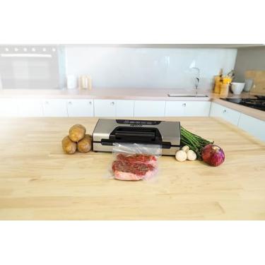 Imagem de Nesco Seladora a Vácuo FreshLock Pro VS-15, Aço Inoxidável, Vedação Úmida e Seca, Armazenamento de Rolos, 120 Watts, Com Sacos e Rolos, Simples e Fácil de Usar