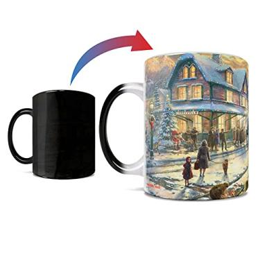 Imagem de Morphing Mugs Thomas Kinkade – Lionel – All Aboard for Christmas – Estação de trem – Cidade pequena – Uma caneca de cerâmica que muda de cor de 325 ml – Imagem revelada quando um líquido quente é