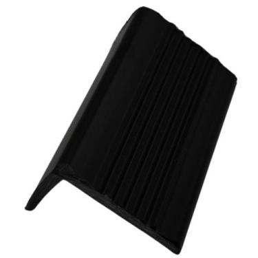 Imagem de Perfil pvc cantoneira degrau preta 1 mt - Indústria Brasileira