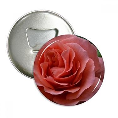 Imagem de Abridor de garrafa redondo com folhas verdes rosas rosas e botão magnético para geladeira 3 peças presente