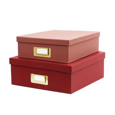 Imagem de MIZFRUZZY Caixas de armazenamento decorativas de 2 peças com tampas com porta-etiquetas douradas, design vermelho em dois tons, caixas empilháveis de armazenamento de documentos de papelão para