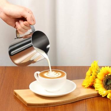 Imagem de Jarra de espuma de leite, 600 ml, copo de leite barista com marca de medição, jarra de espuma de café portátil de aço inoxidável para fazer arte de café latte de cappuccino (prata)