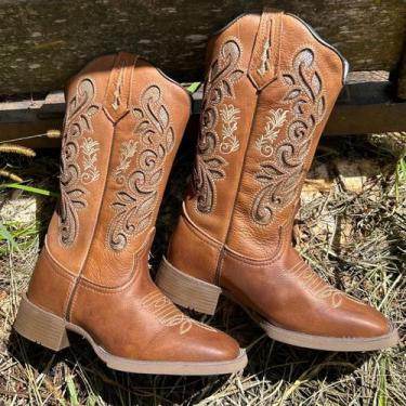 Imagem de Bota Texana Country Cano Alto Couro Legítimo Premium Bico Quadrado Bea