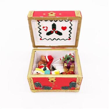 Imagem de Caixa de Natal em miniatura para móveis de casa de bonecas em escala 1:12