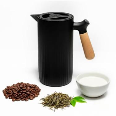 Imagem de Jarra Garrafa Termica Nordica 1L Canelada Cabo De Madeira P/Bebida Fria E Quente Café, Chá, Leite, Água, Suco C/Botão Gatilho Trava e Destrava Bule Térmico Mantém Temperatura até 6 horas (PRETO)