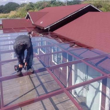 Imagem de Painéis de telhado de policarbonato de 1,2 mm para estufa, folha de acrílico transparente anti-UV, placa de jardim e solário ao ar livre para todos os climas, forte resistência a impactos corte fácil