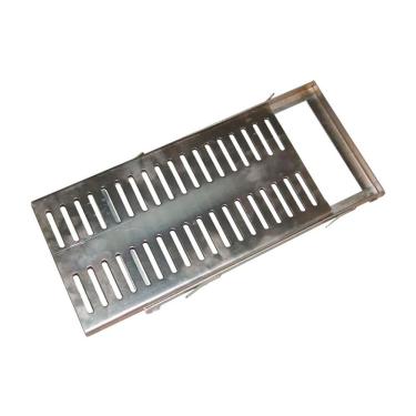 Imagem de Ralo Grelha com Caixilho Aço Galvanizado Chapa 2mm 15x50cm para Escoamento de Água Prata Metasal