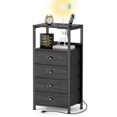 Imagem de RVHOME Mesa de cabeceira com estação de carregamento e luz noturna de controle de voz, suporte noturno com 4 gavetas de tecido, mesa lateral com tomadas resistentes a violação, porta USB/tipo C,