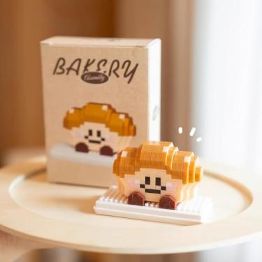 Imagem de QMEAKMONY Mini Building Blocks ‌Bread‌ Sets Cute Micro Mini ‌Bread‌ Building Bricks for Adults Micro Nano Bricks Perfect Party Favors for Teenagers. (Toast,266 Pcs)