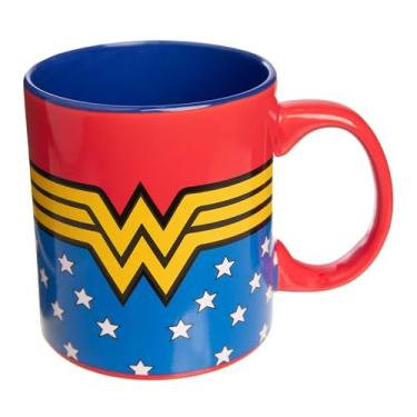 Imagem de Silver Buffalo DC Comics Caneca de cerâmica jumbo com logotipo da Mulher Maravilha envolvente com estrelas, 590 ml