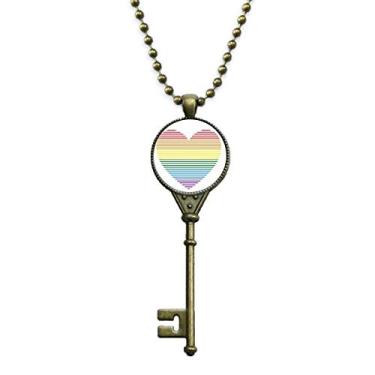 Imagem de DIYthinker Colar com pingente de coração LGBT com forro de lésbica, arco-íris, bandeja enfeitada