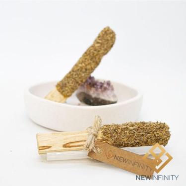Imagem de Kit Selenita e Defumador Bastão de Palo Santo Emantado com Erva-Doce -