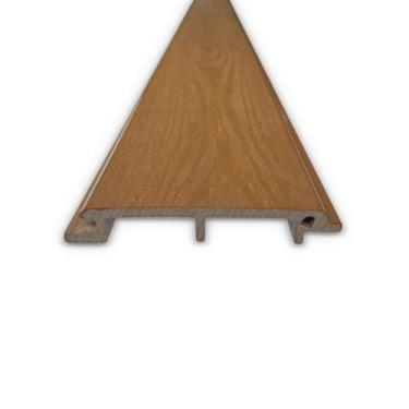 Imagem de Painel Externo Liso Angelim Ouro em WPC 10cm x 1,6 x 290cm - Woopo