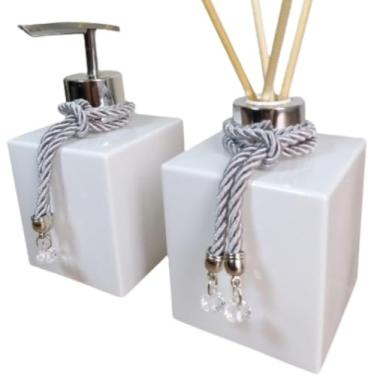 Imagem de Kit Lavabo Aromatizador E Porta Sabonete Líquido - Dispenser Organizador - Jogo Para Banheiro - Luiggi Presentes® (Branco e Prata)