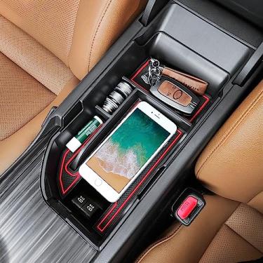 Imagem de Organizador de console central TACORBO compatível com acessórios de bandeja de inserção para Toyota Camry XLE XSE 2018 2019 2020 e Camry LE SE 2020, caixa de armazenamento secundária para apoio de braço, serve para duas portas USB, acabamento vermelho