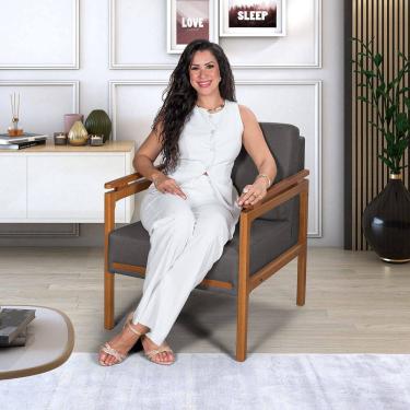 Imagem de Poltrona Montreal Estofada em Linho Premium Sala Recepção