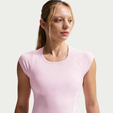 Imagem de Camiseta Cropped Dri-FIT Nike Tempo Swoosh Feminina-Feminino