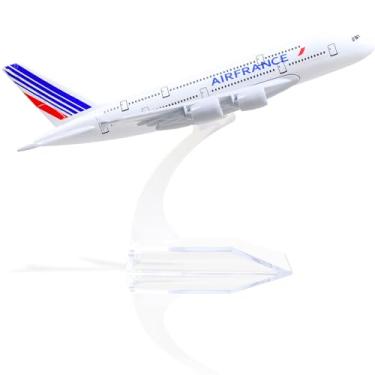 Imagem de QIYUMOKE Airbus A380 Air France 1/400 Diecast Metal Airplane Model with Stand Sky Jumbo Airliner Model Plane Alloy Display Collectible Model Kit for Aviation Enthusiast Gift