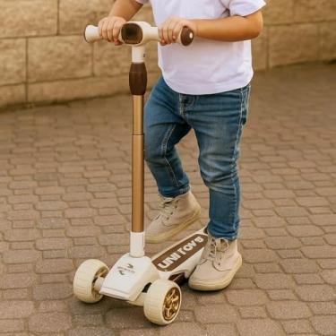 Imagem de Patinete Super Leds Infantil Branco Luzes LED Rodas Brilhantes Scooter Criança Estável e Seguro