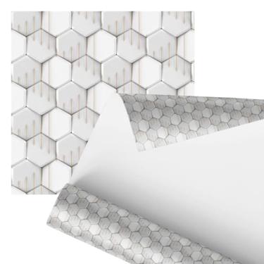 Imagem de Papel de Parede Decorativo 3D Hexagonal, Branco com Detalhes Dourados, Padrão Geométrico, 2,80 Metros