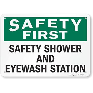 Imagem de SmartSign Placa "Safety First - Safety First - Safety Shower and Eyewash Station", impressão digital, plástico HDPE de 55 mm, verde, preto e branco