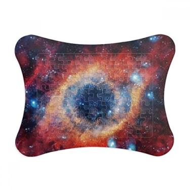 Imagem de Moldura de quebra-cabeça com estampa de olho colorido do universo de nebulosa com estampa de olho colorido