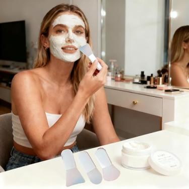 Imagem de 4 pincéis aplicadores de máscara facial, silicone macio, espátula de maquiagem portátil para máscara cosmética, lama, máscara de argila, máscara para os olhos, loção corporal