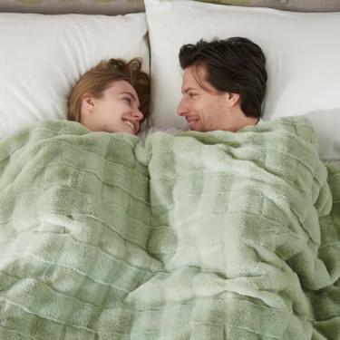 Imagem de Cozy Bliss Cobertor de pele sintética fofo tamanho king para cama, cobertor de pelúcia listrado macio felpudo, manta grossa para sofá de quarto, 272 x 234 cm, verde sálvia