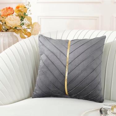 Imagem de TAOSON Capas de almofada de veludo cinza/cinza, pacote com 2 fronhas de sofá de couro dourado para decoração de dia dos namorados, capa de almofada moderna de luxo para casamento, sala de estar,