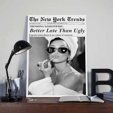 Imagem de 9W Pôster de jornal moderno preto e branco Impressão artística Better Late Than Ugly! Decoração de parede de jornal vintage New York Time para bar carrinho mulheres ou meninas dormitório quarto sala