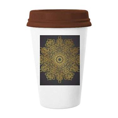 Imagem de Caneca de cerâmica tailandesa da cultura alfandegária espalhada em folha dourada para copo de café
