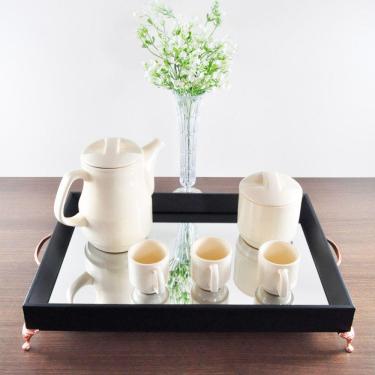 Imagem de Bandeja Café Espelhada-LUXO Madeira cor PRETA 26x39x5 com alças e pés metal cor ROSÊ