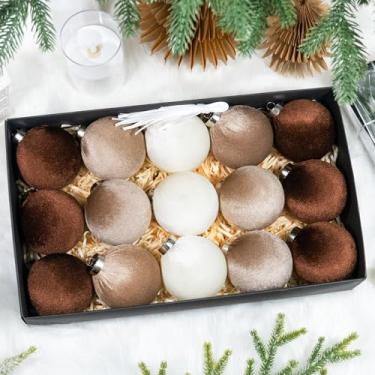 Imagem de Hismir Enfeites de árvore de Natal de veludo de 8,5 cm, conjunto de 15 bolas de Natal a granel de plástico à prova de estilhaçamento, enfeites de pendurar para guirlanda de árvore (marrom bege neutro)