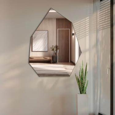 Imagem de Espelho Decorativo Orgânico Prisma 60x80 para Sala, Escritório, Quarto ou Hall com Moldura em Couro Caramelo com Suporte de Parede