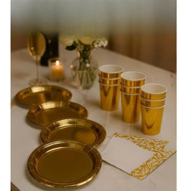 Imagem de Kit 30 Itens Festa Dourada Descartável - Pratos, Copos, Guardanapos | Perfeitos para o Natal(Kit 40 Itens)