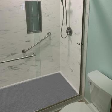 Imagem de Tapete Seguro Antiderrapante Para Crianças e Bebês no Banho Para Box (Cinza, 100x60)