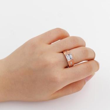 Imagem de Anel masculino moderno de zircônia cúbica quadrada – opções de ouro rosa e dourado, banda larga polida, design minimalista leve e confortável, acessório elegante para uso diário, escritório, festa e