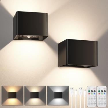 Imagem de DUMILOO Luz de parede com sensor de movimento com controle remoto, arandela de parede operada por bateria recarregável com 3 cores, lâmpada de parede magnética sem fio, luz LED para montagem na parede