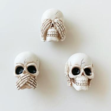 Imagem de ZILucky 3 maçanetas de esqueleto de caveira, puxador de furo único para gavetas, guarda-roupas, estantes, armários, decoração de móveis, decoração de Halloween (branco retrô - 3 peças de caveira)