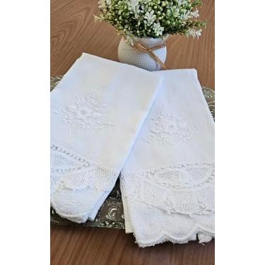 Imagem de Toalha de Lavabo em Linho Branco com Renda Renascença, Bordado Artesanal Tradicional do Ceará, 60x60cm, para Batizado