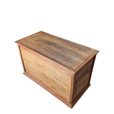 Imagem de Baú Artesanal Pequeno em Demolição com Tampa e Pés 0,81x0,41m