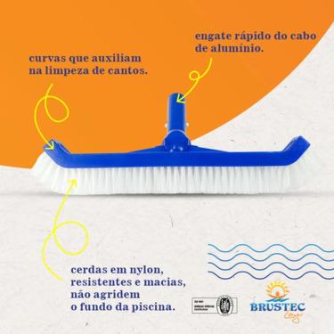 Imagem de Escova para Limpar Piscina Curva Engate Rápido Termoplástico Cerdas Nylon Brustec Lazer