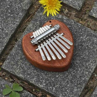 Imagem de 8 Key Mini Thumb Piano exquisite Finger Thumb Piano,Portable Wooden Min Thumb Piano Finger Piano for Piano Beginners(Heart shape)