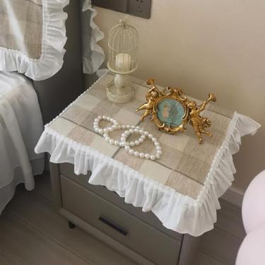 Imagem de Toalha de mesa quadrada de cabeceira de renda, toalha de mesa pequena de treliça, capa de mesa xadrez com bordas babadas, capa de mesa lateral francesa, protetor de mesa para casamento, chá de bebê