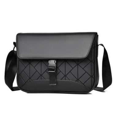Imagem de Bolsa Messenger de couro para homens com desenho geométrico 29x6x20cm 