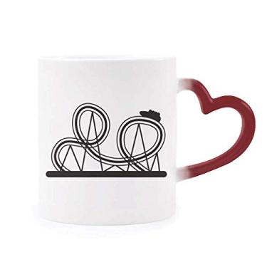 Imagem de Porta-copos pretos com contornos de parque de diversões sensível ao calor Caneca vermelha que muda de cor